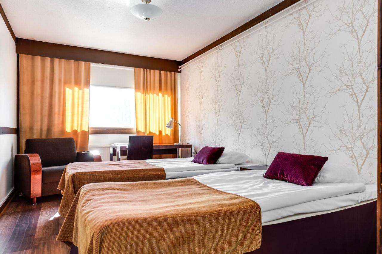 Hotel Kaeenpesae Ylivieska Εξωτερικό φωτογραφία