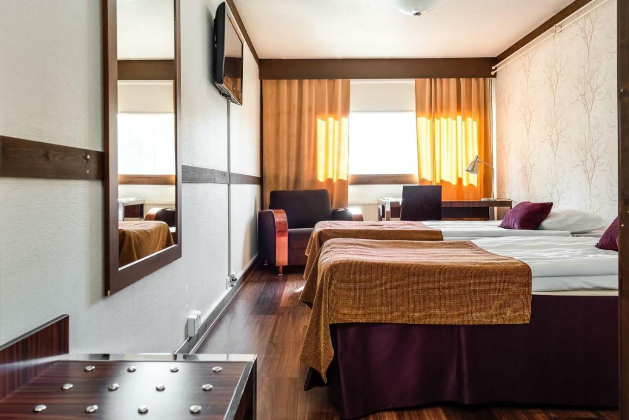 Hotel Kaeenpesae Ylivieska Εξωτερικό φωτογραφία